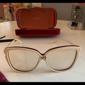 ❌ SOLD❌ Gucci Oversized Glasses. Retro look. Logo detail. New